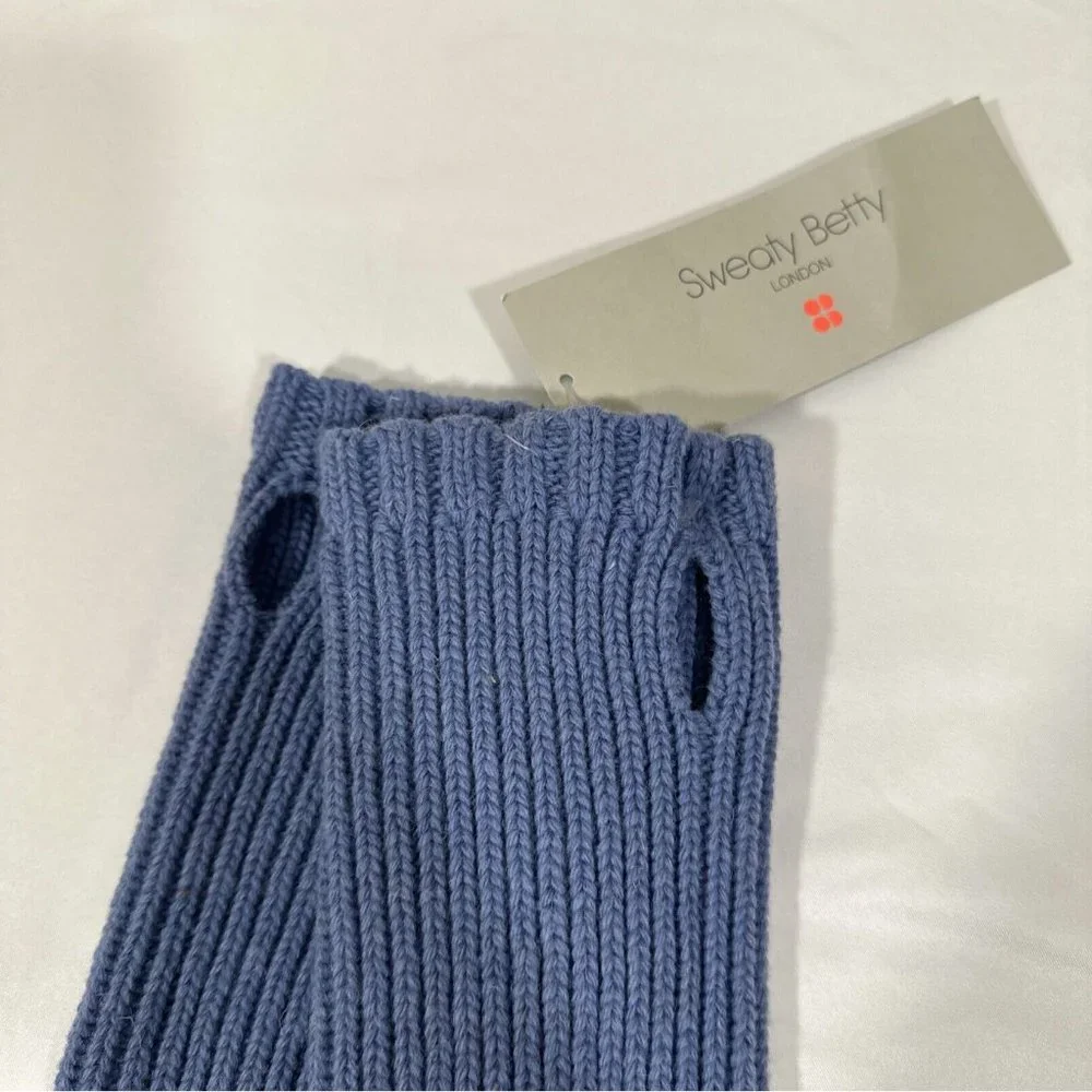 NWT Sweaty Betty Soft‎ Rib Fingerless Mittens Gloves in Dusk Blue